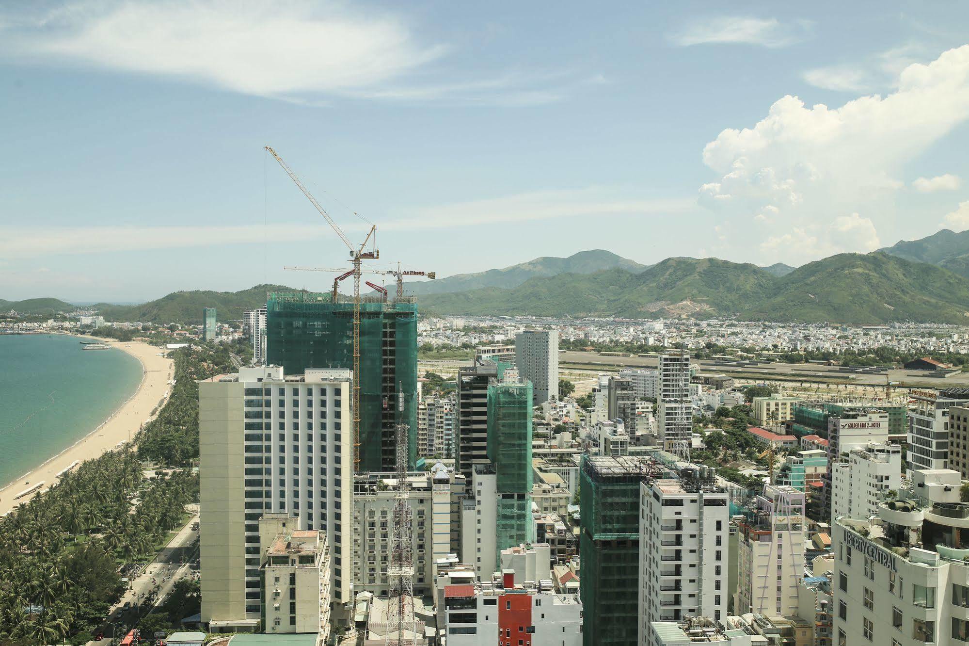 Gold Ocean Apartments Nha Trang Extérieur photo